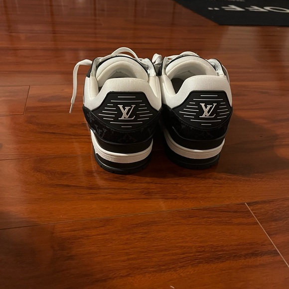 Louis Vuitton Black and White Trainers - Picture 3 of 8